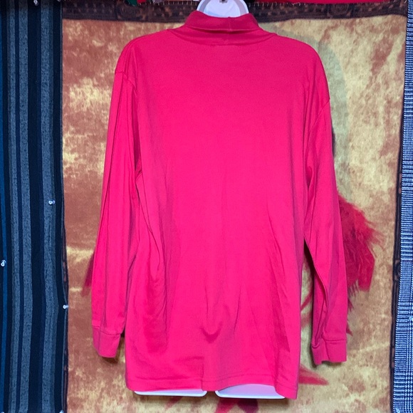NUT CRACKER-red ‘MISTLETOE’ sewn/embroidered lightweight long sleeve turtleneck - Picture 5 of 9